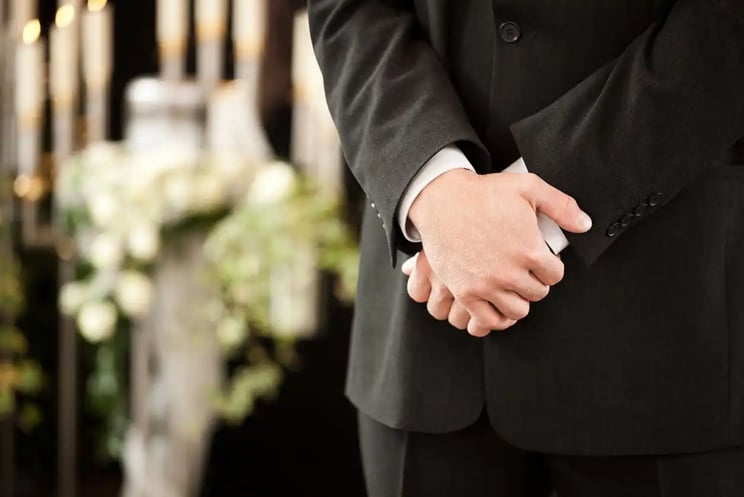 What is a Funeral Celebrant? - A Full Guide