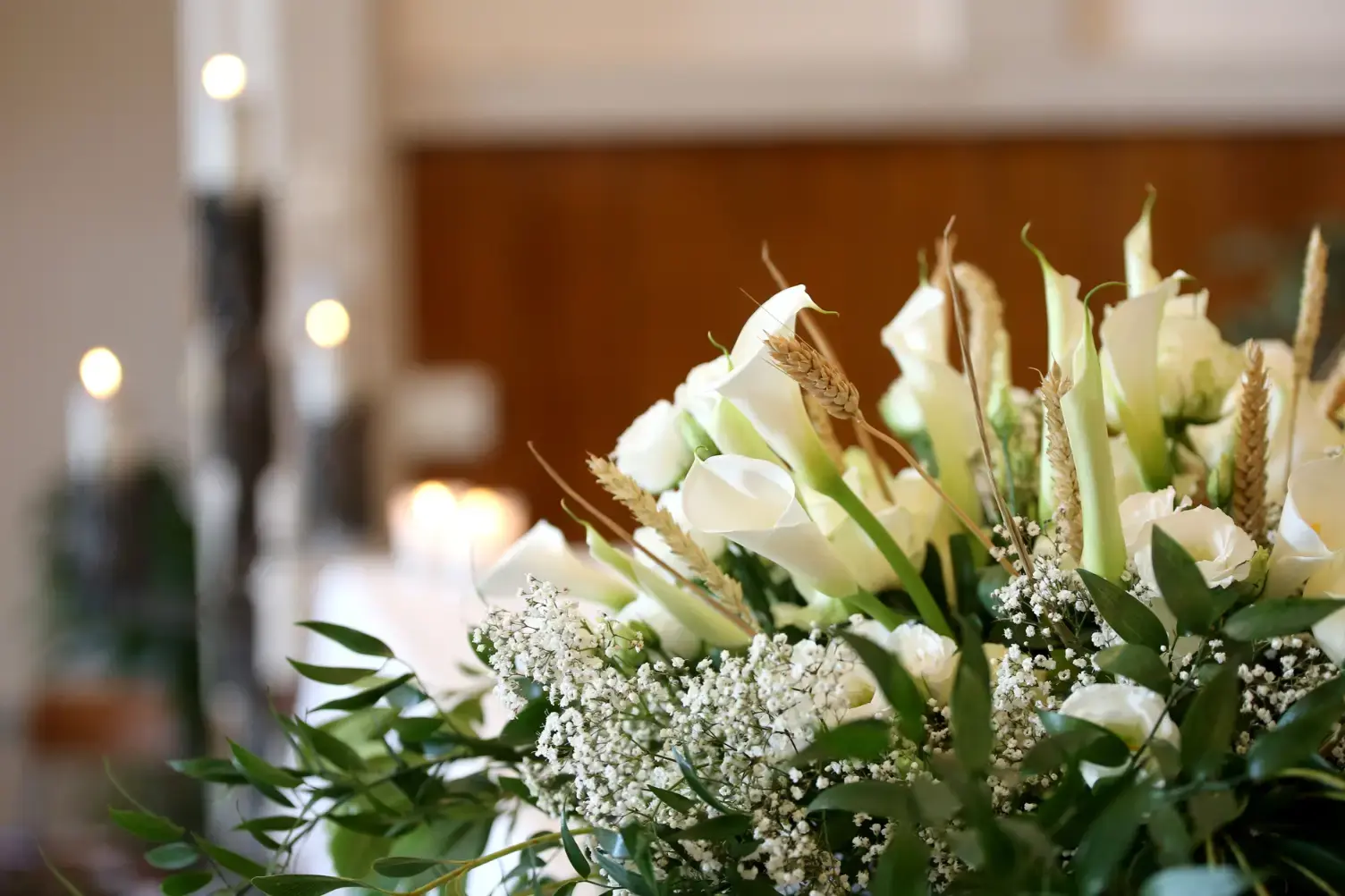 What to write on funeral flowers: Messages for every relationship