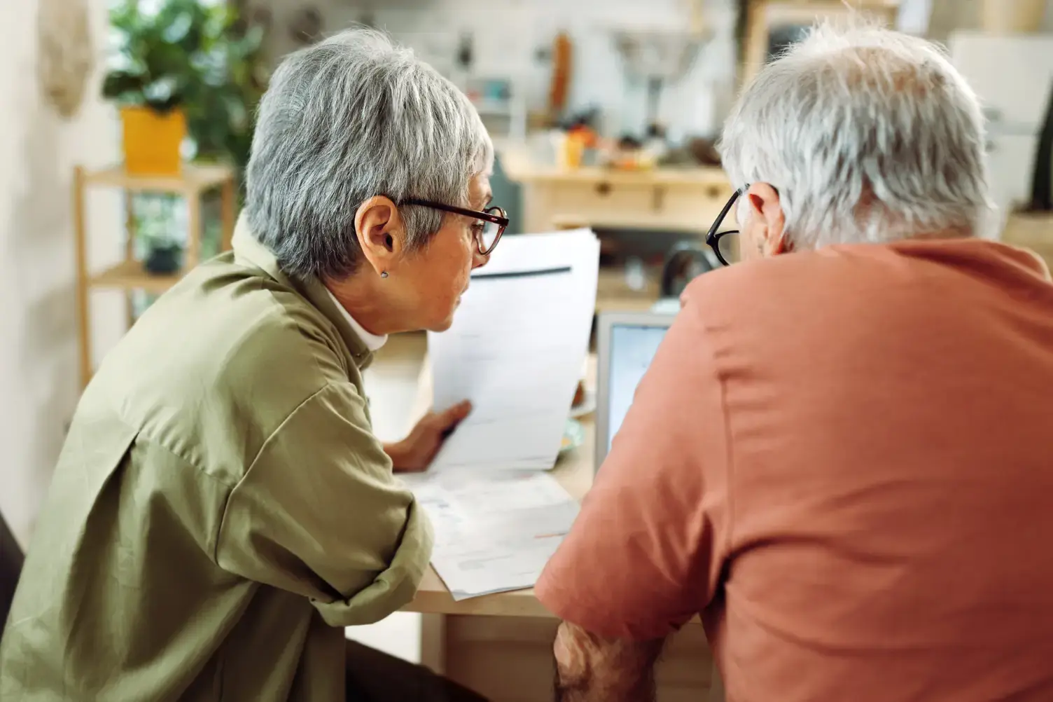 Registering a death in the UK: What to do and when